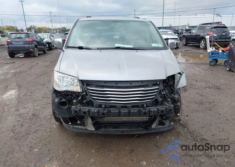 2015 Chrysler Town & Country Touring-L z USA, uszkodzony, nr VIN 2C4RC1CG4FR546909